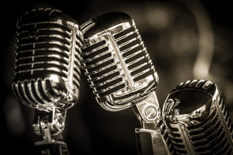 retro microphone